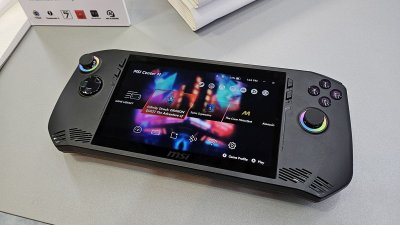 CES 2024: MSI Claw ra mắt, handheld PC đầu tiên trang bị Intel Core Ultra