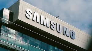 Cổ phiếu Samsung và SK Hynix giảm mạnh trước kế hoạch đầu tư 1,3 triệu tỷ đồng
