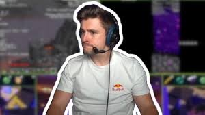Streamer Twitch thua người hâm mộ sau 300 giờ luyện tập Minecraft chỉ vì một giây