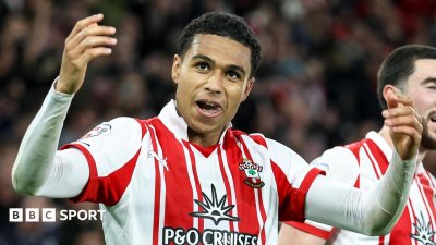 Fulham chiêu mộ Shea Charles với mức phí kỷ lục 30 triệu bảng