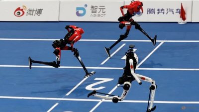 Robot hình người Trung Quốc lập kỷ lục chạy 100m mới tại Bắc Kinh
