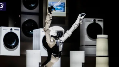 Dyson ra mắt bàn chải đánh răng thông minh với camera
