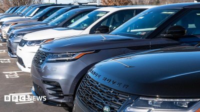 Jaguar Land Rover đối mặt với thách thức từ Temu Range Rover