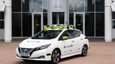 Nissan thử Leaf tự hành qua phố cổ Cambridge