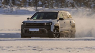 Jeep Compass 4xe thuần điện: hiệu năng và off-road theo chuẩn Bắc Cực