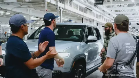 Rivian R1T xuất xưởng phiên bản động cơ điện kép cho phạm vi hoạt động tới 644km