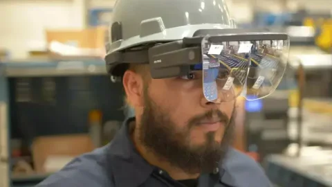 Apple thâu tóm hãng sản xuất tai nghe AR cho quân đội Mỹ trước khi ra mắt Vision Pro