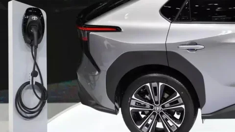 Toyota đang phát triển pin xe điện thế hệ mới cho phạm vi hoạt động 1000km