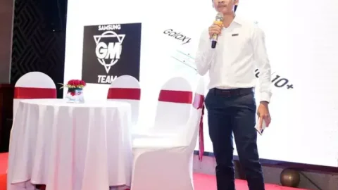 Ông chủ Di Động Việt: Tôi bán đất, bán nhà để nhân viên không ai nghỉ việc, mở rộng kinh doanh sau dịch