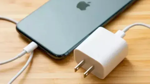 Đây là cách để bạn nhận biết iPhone đang sạc nhanh cực đơn giản, chính xác