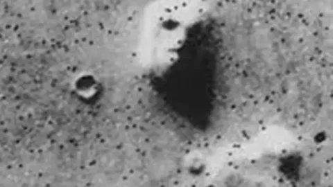 NASA chụp được hình khuôn mặt trên sao Hoả vào ngày 25/7/1976