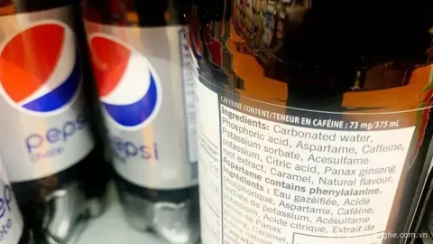 Aspartame là gì? Vì sao Coca Cola, Pepsi có thể phải thay đổi công thức sau quyết định của WHO