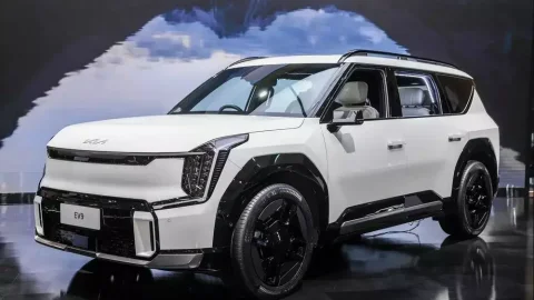 Đánh giá nhanh Kia EV9 GT-Line 2024 - "Siêu phẩm" sẽ sớm về Việt Nam, giá khoảng 3.12 tỷ đồng