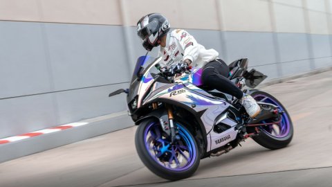 Ngắm bản độ Yamaha R15 v4 "chịu chi" lên đồ loạt phụ kiện đáng giá