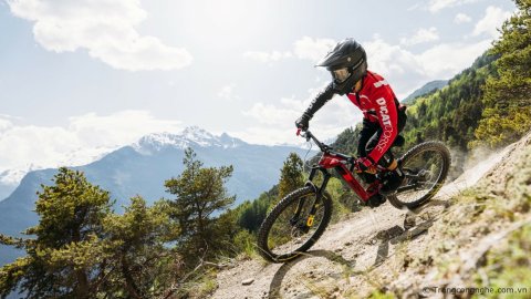 Ducati trình làng xe đạp điện sợi carbon Powerstage RR Limited Edition, giá gần 300 triệu đồng