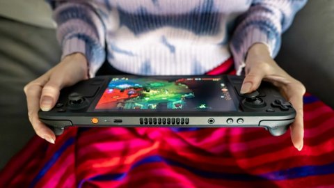 Đánh giá Steam Deck OLED: Nâng cấp đáng giá với màn hình OLED và thời lượng pin