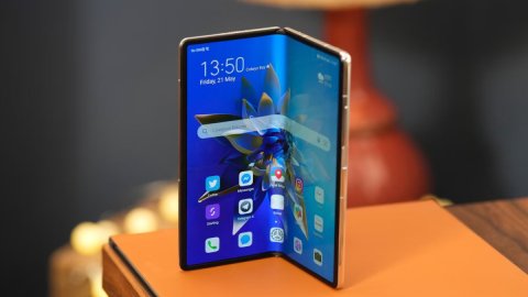 Samsung và Huawei có thể ra mắt điện thoại gập dưới 20 triệu vào năm tới
