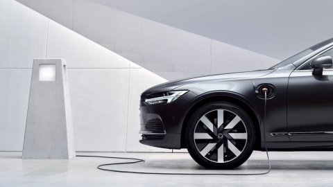 Sedan điện Volvo ES90 sẽ ra mắt năm 2024, dùng chung nền tảng EX90