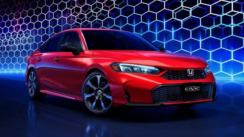 Honda Civic 2025 hybrid sắp ra mắt, nâng cấp toàn diện về trang bị và động cơ