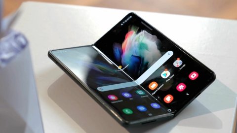 Samsung đăng ký nhãn hiệu “Ironflex”, tham vọng cải thiện độ bền màn hình gập
