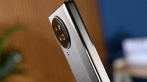 Vivo X Fold 3 có thể là smartphone màn hình gập nhẹ nhất, ra mắt quý 1 này
