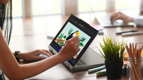 MWC 2024: Lenovo ra mắt loạt laptop Intel Core Ultra với phím Copilot, giá từ 20 triệu đồng