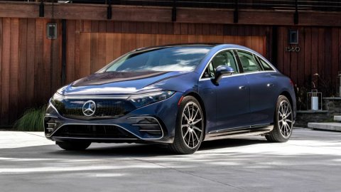 Mercedes lùi mục tiêu 50% doanh số đến từ xe điện sang năm 2030