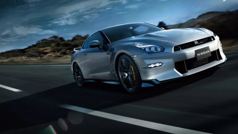 Nissan GT-R 2025 ra mắt, thêm bản Nismo hiệu suất cao, giá từ 2,4 tỷ đồng