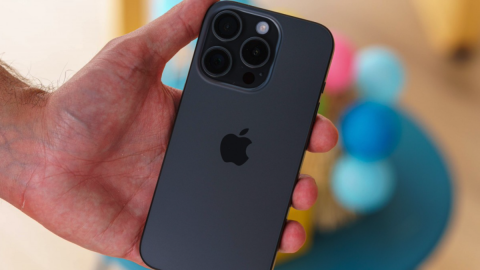 Có thể iPhone 17 sẽ có camera selfie 24MP