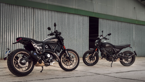 Ducati giới thiệu phiên bản nâng cấp Scrambler 800 Full Throttle và mẫu Icon Dark mới
