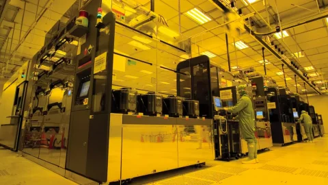 TSMC: Lợi nhuận "ẩn" từ công nghệ cũ và thách thức của Intel