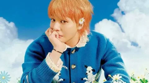 Tại sao biểu tượng hoa cúc khuyết cánh G-DRAGON đang có sức hút mạnh trên mạng xã hội