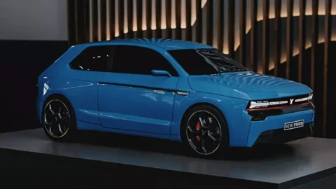 Xe Yugo trở lại với thiết kế hiện đại và trang bị nhiều công nghệ hiện đại