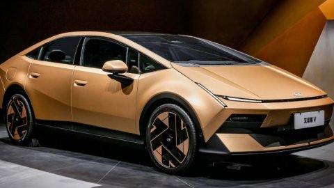 Thông số kỹ thuật Hyundai Ioniq V: Công suất 225 mã lực, phạm vi di chuyển lên đến 650 km