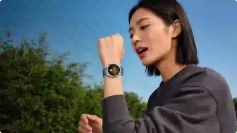 Honor Watch 6 ra mắt với pin 980mAh và thiết kế mỏng nhẹ
