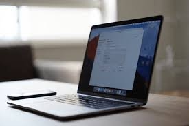 Apple tăng gấp đôi sản xuất MacBook Neo do nhu cầu tăng vọt