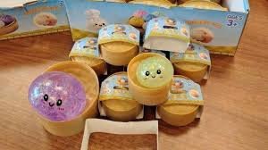 Cảnh báo về đồ chơi "squishy" có thể độc hại