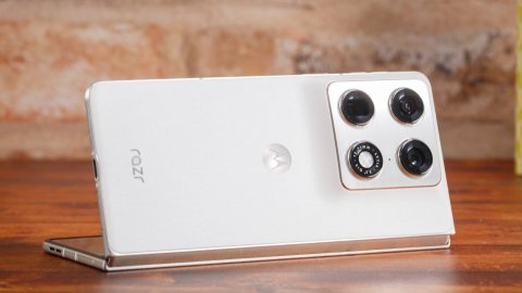 Đánh giá Motorola Razr Fold: Chiếc smartphone gập đẳng cấp