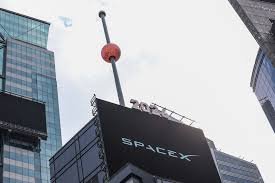 SpaceX ký thỏa thuận 60 tỷ USD để đuổi kịp đối thủ trong cuộc đua AI