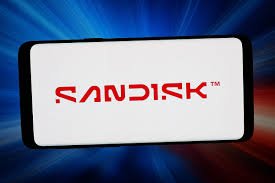Cổ phiếu SanDisk tăng 574% nhờ cơn sốt AI, triển vọng nửa cuối 2026 ra sao?