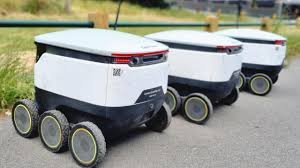 Robot giao hàng gây tranh cãi về an toàn cho người đi bộ