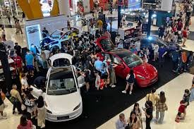 Sự chuyển mình của xe điện tại Singapore: Từ mua sắm đến trải nghiệm sở hữu