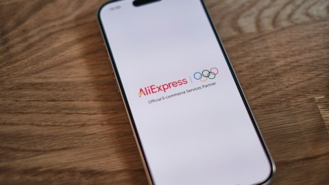 Ủy ban châu Âu phạt AliExpress 550 triệu euro vì hàng giả