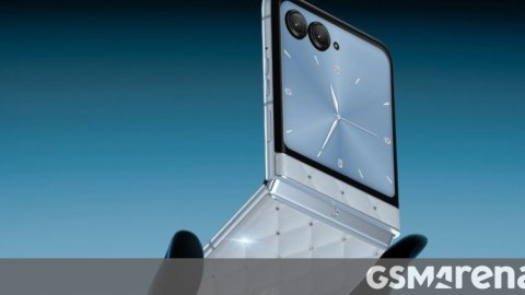 Motorola chuẩn bị ra mắt phiên bản Razr đính Swarovski mới