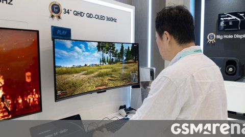 Samsung ra mắt màn hình OLED 300Hz cho laptop gaming