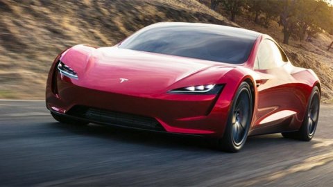 Tesla Roadster bị hoãn công bố đến 15 tháng 10 vì thời tiết