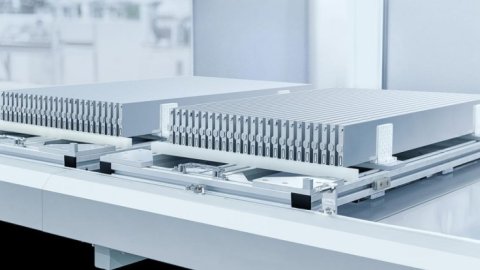 Trung Quốc đặt mục tiêu phổ cập pin thể rắn vào năm 2030