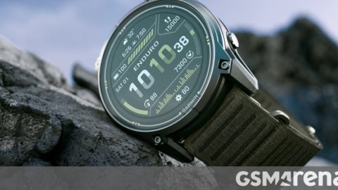 Garmin ra mắt Enduro 4 nhiều nâng cấp và Approach S72 cho golfer