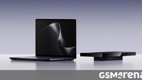 Microsoft mở đặt trước Surface Laptop Ultra, giá từ 2.599 USD