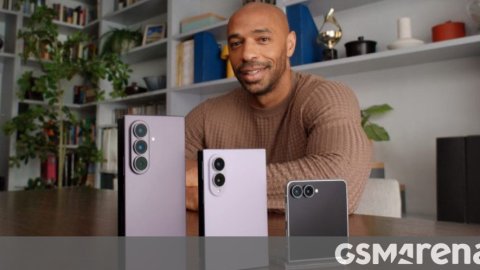 Samsung hợp tác Thierry Henry quảng bá Galaxy Z Fold8 và Flip8